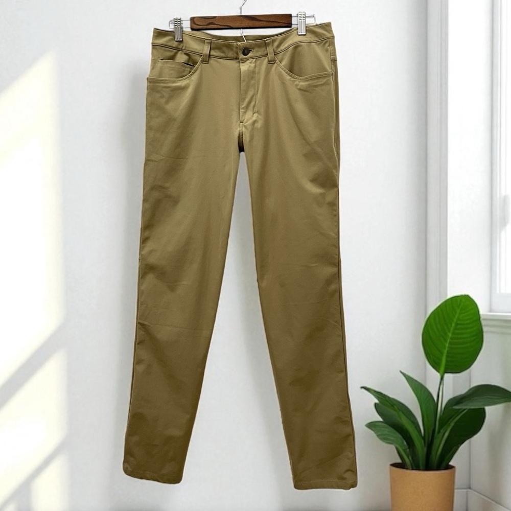 Lululemon Men’s Tan Commission Slim Fit With Pockets Pants Size 32